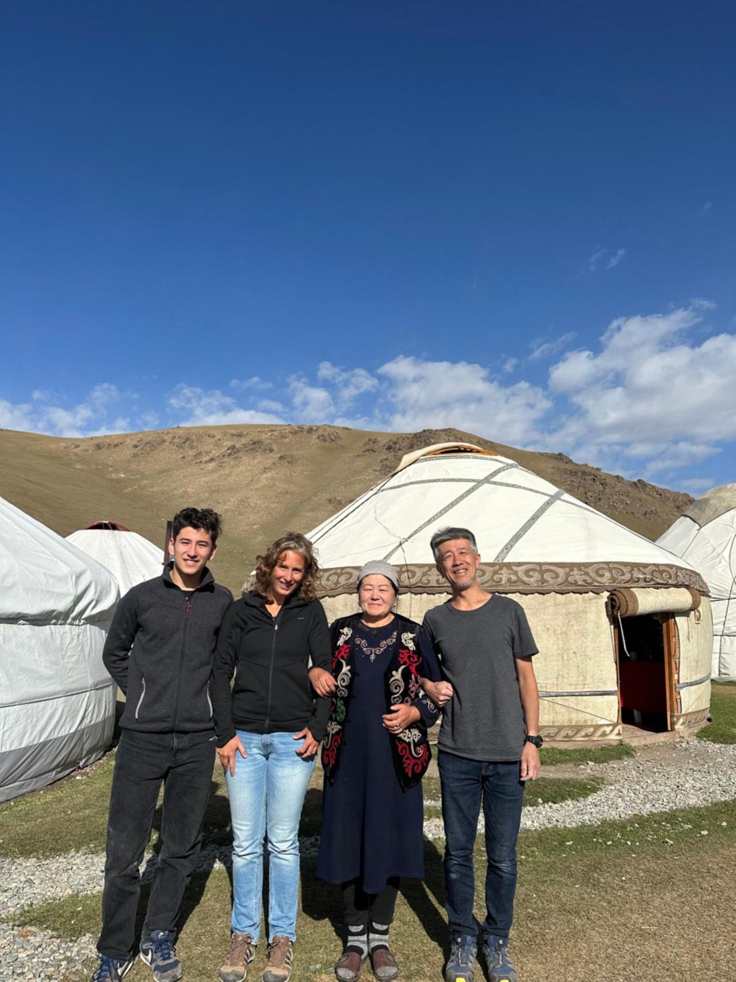 Yurt Camp Azamat At Song Kol Lake Bagysh 外观 照片